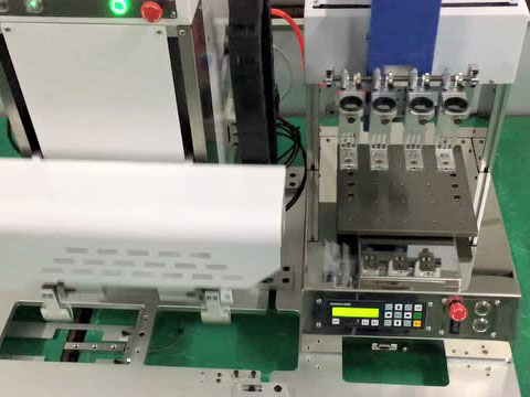 鼎裕點(diǎn)膠機(jī)展示
